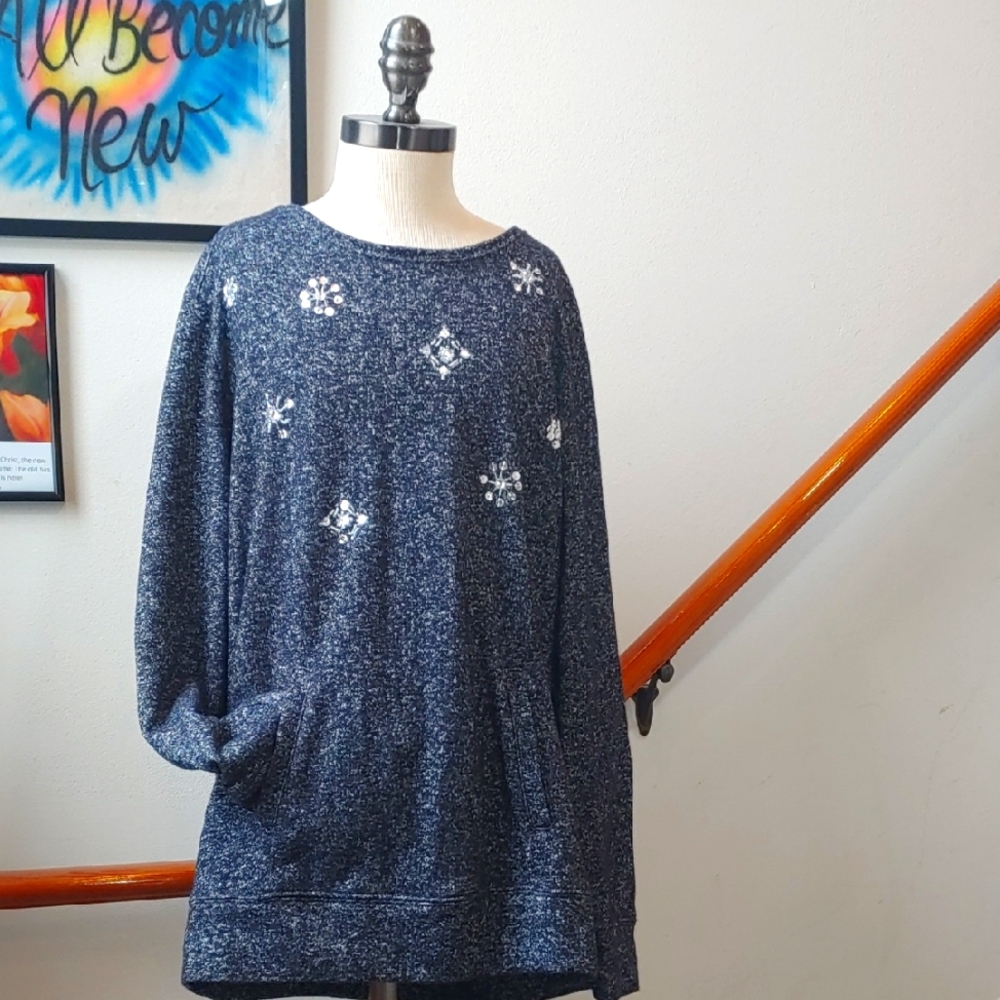 Katie's Kloset Women's Black Sweater with Floral Accents Plus Size 1X?